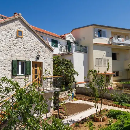 A Luxury Sibenik-2 By Interhome *